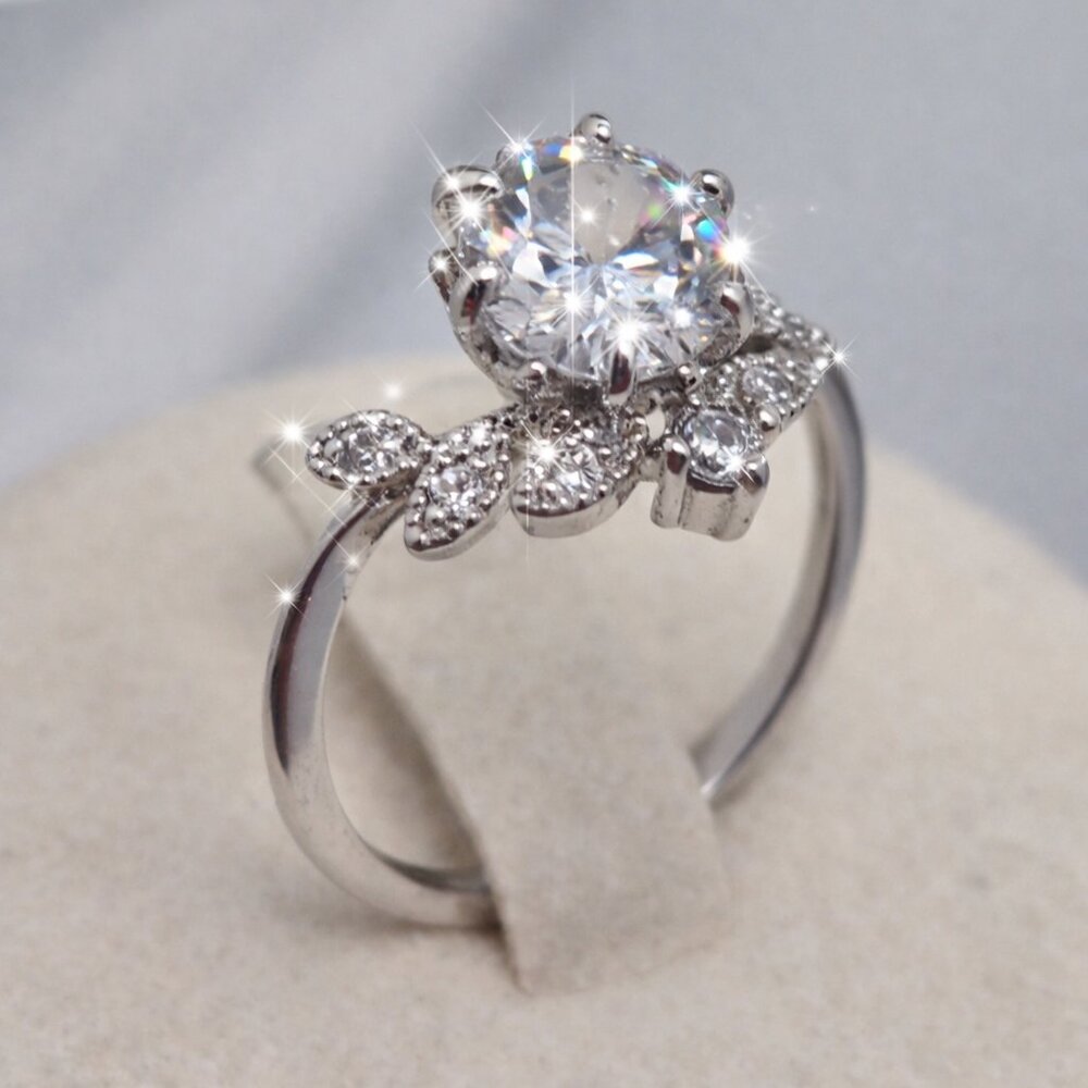 Sterling Silver 925 CZ Solitaire Cluster Engagement Ring Size 5 NWOT